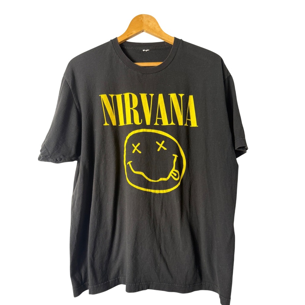 Nirvana Graphic Tee Sz L Black Yellow Smiley Face Logo Grunge Band Shirt